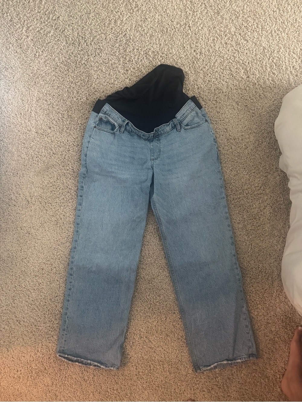 Abercrombie & Fitch Light Wash Straight-Leg Women's Jeans MATERNITY